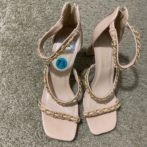 Nude sandals - Picture 1 of 2